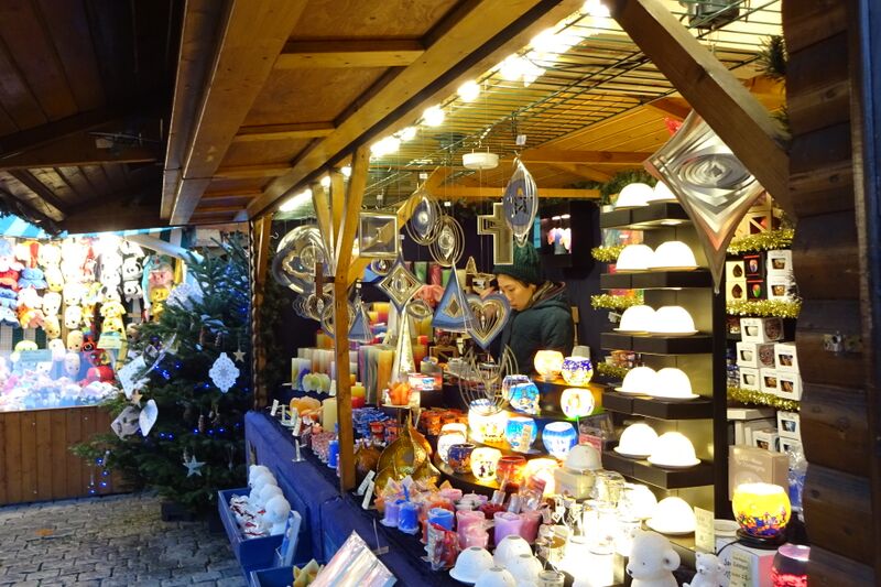 Datei:Weihnachtsmarkt 4 2022.jpg