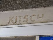Kitsch Schrift Fragment.jpeg