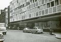 Das ehem. Kaufhaus Bilka in der Schwabacher Straße, 1957 <span class="smw-highlighter" data-type="8" data-state="inline" data-title="Hinweis" title="Urheber: unbekanntLizenz: CC BY-SA 4.0"><span class="smwtticon note"></span><span class="smwttcontent">Urheber: unbekannt<br><br>Lizenz: CC BY-SA 4.0</span></span>