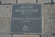 Ehrenweg Gustav Schickedanz.JPG