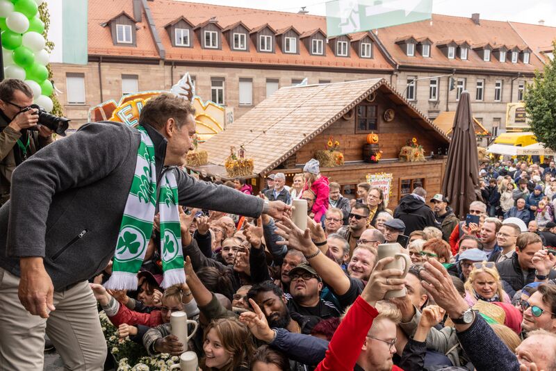 Datei:Kirchweiheröffnung Sept 2024 38.jpg