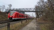 20251215 Fußgängerbrücke Bahn 5.jpg