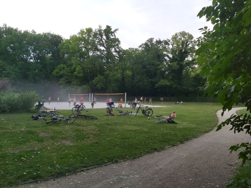 Datei:Beachvolleyball 19.05.2022.jpg