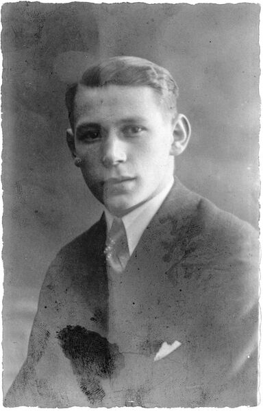 Datei:Ferdinand Vitzethum Feb 1925.jpg