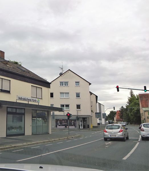 Datei:Volksbücherei Stadeln 2020.jpg