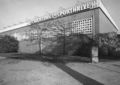 Die neu errichtete Schickedanz-Turnhalle bei der MS Kiderlinschule an der Schwabacher Straße in der Südstadt, 1975