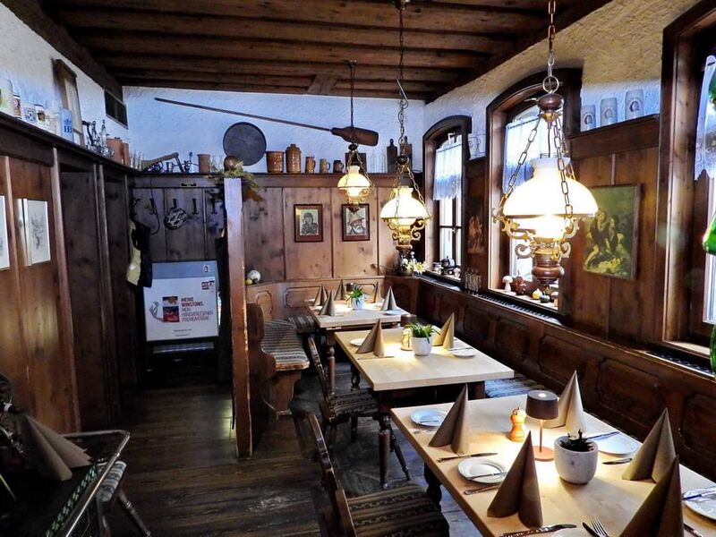 Datei:Weinstube Schilderwach 08.jpg