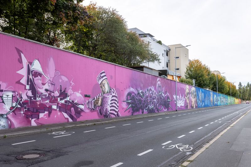 Datei:Graffiti Europakanal Gesamt.jpg