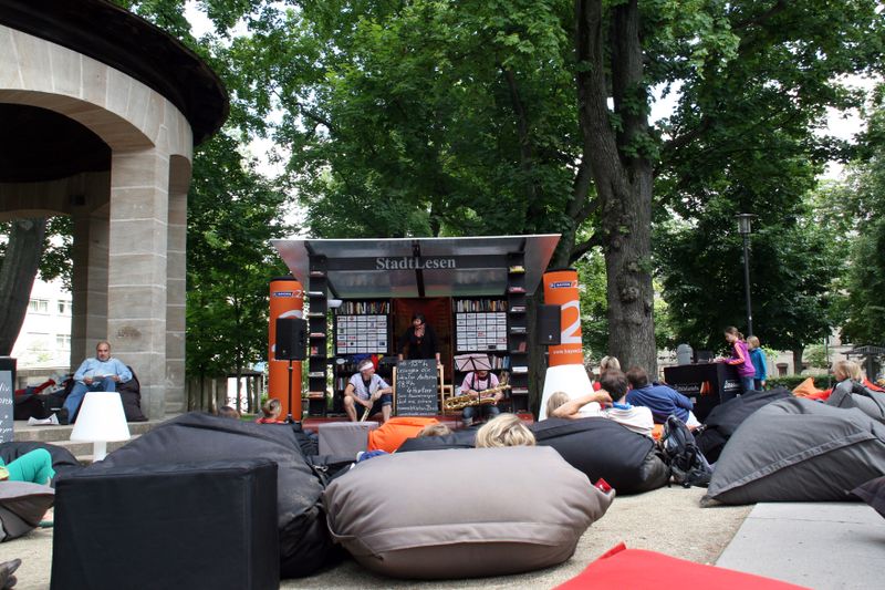 Datei:Lesen Juni 2013 1.jpg