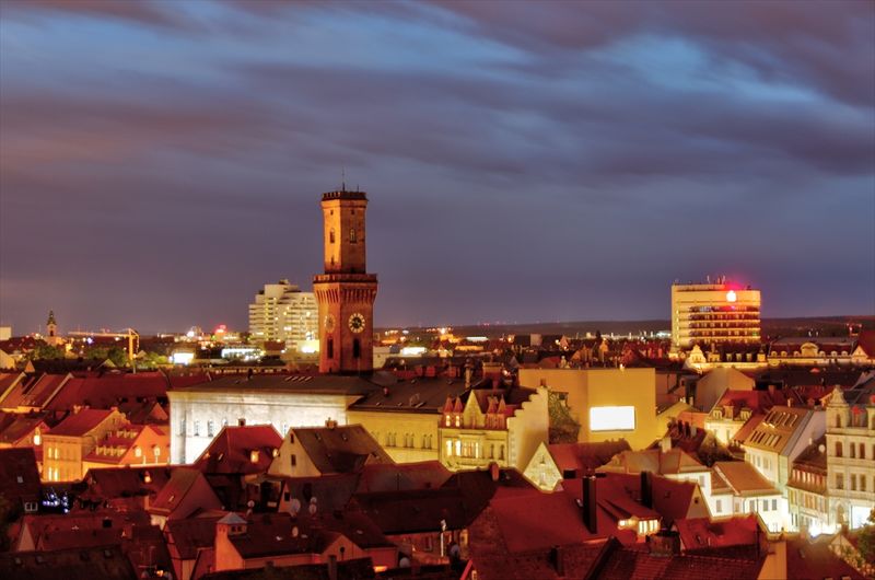 Datei:Nächtliche Innenstadt.jpg