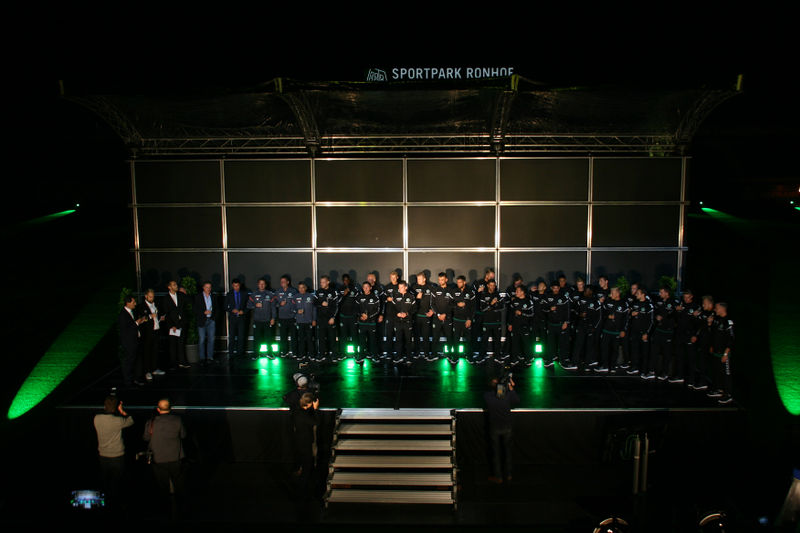 Datei:Ronhof 2017 Mannschaftsvorstellung.jpg