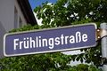 Straßenschild Frühlingstraße <span class="smw-highlighter" data-type="8" data-state="inline" data-title="Hinweis" title="Urheber: Norbert PietschErstellungsdatum: 21. Juni 2020Lizenz: cc-by-sa-3.0"><span class="smwtticon note"></span><span class="smwttcontent">Urheber: Norbert Pietsch<br>Erstellungsdatum: <!--LINK'" 0:0--> <!--LINK'" 0:1--><br>Lizenz: cc-by-sa-3.0</span></span>
